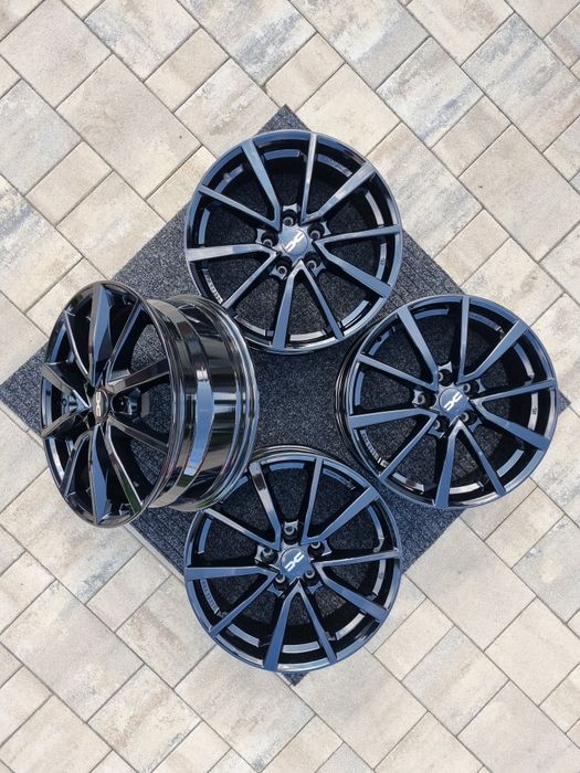 Dacia Duster 17 " Felgi aluminiowe 5x114,3 Daster I / II Czarny połysk