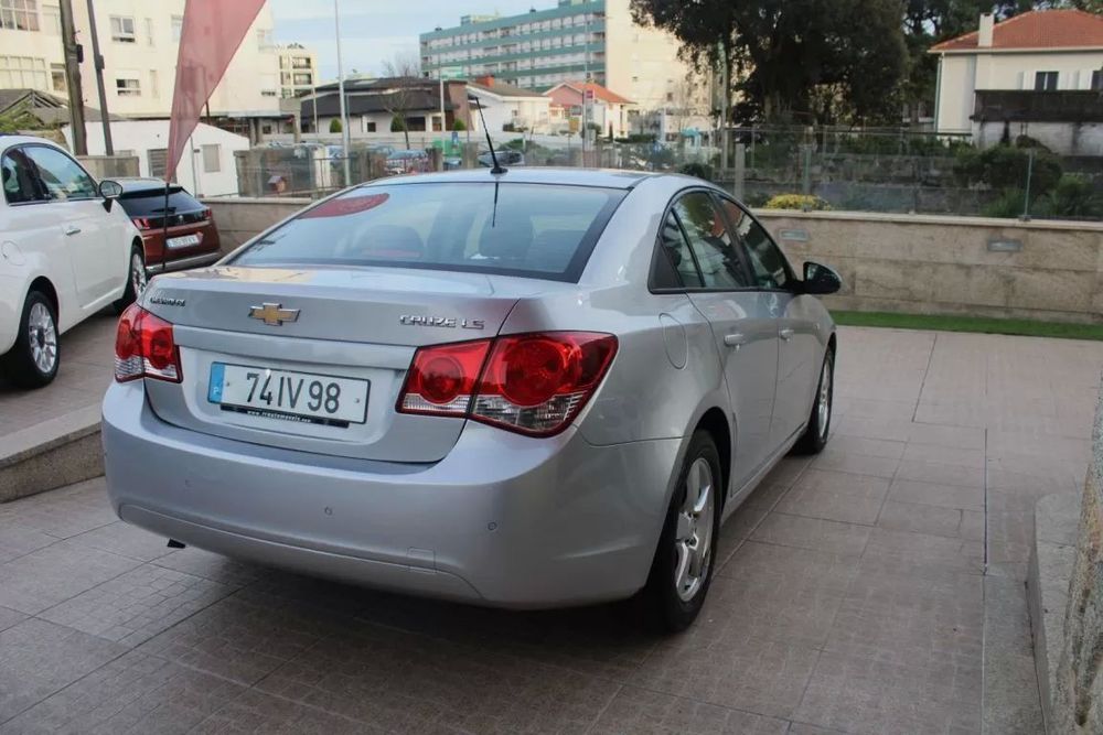 Chevrolet Cruze 1.6 LT