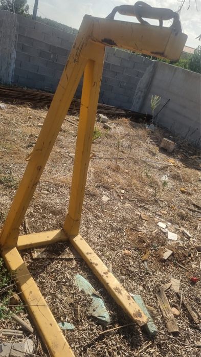 Porta paletes para grua
