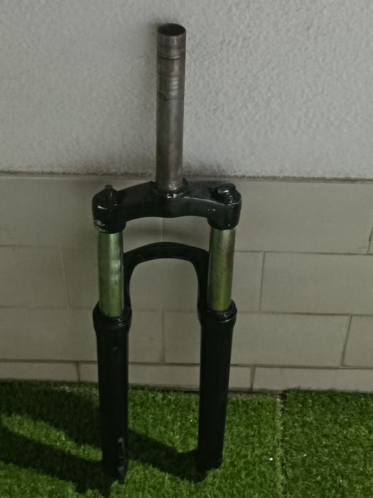 Suspensão rock shox