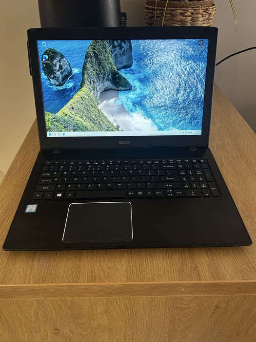 Laptop Acer Aspire E5-576