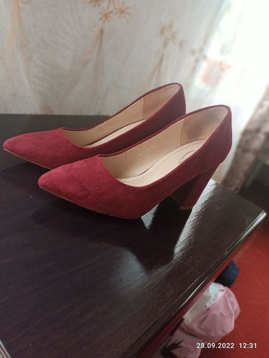 Туфельки замшеві