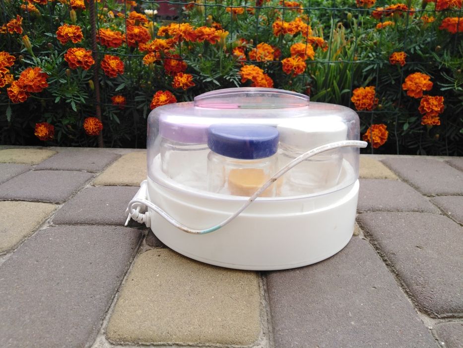 Йогуртниця YT-720