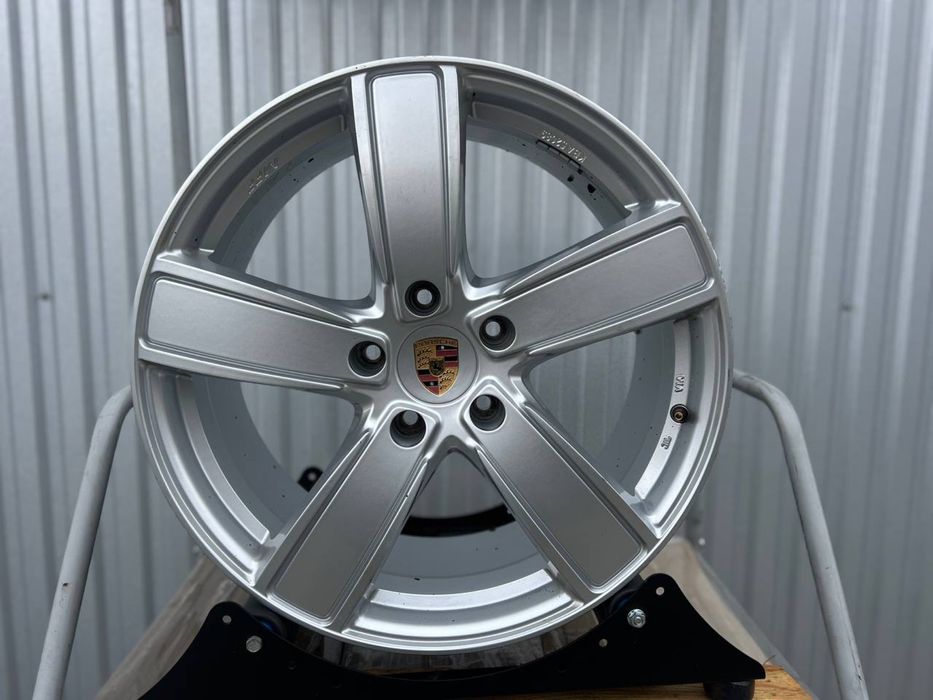 Диски Porsche Mak 9R20 5x130 ET50 DIA71.6 KBA52080