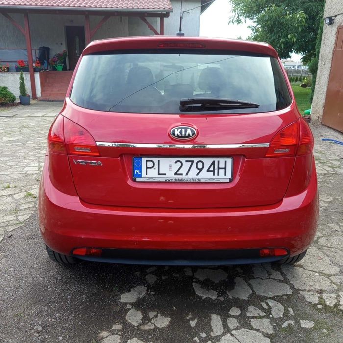 KIA VENGA 2018 automat czerwony
