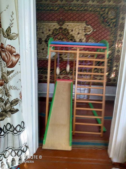 Продам дитячу гірку-лазалку