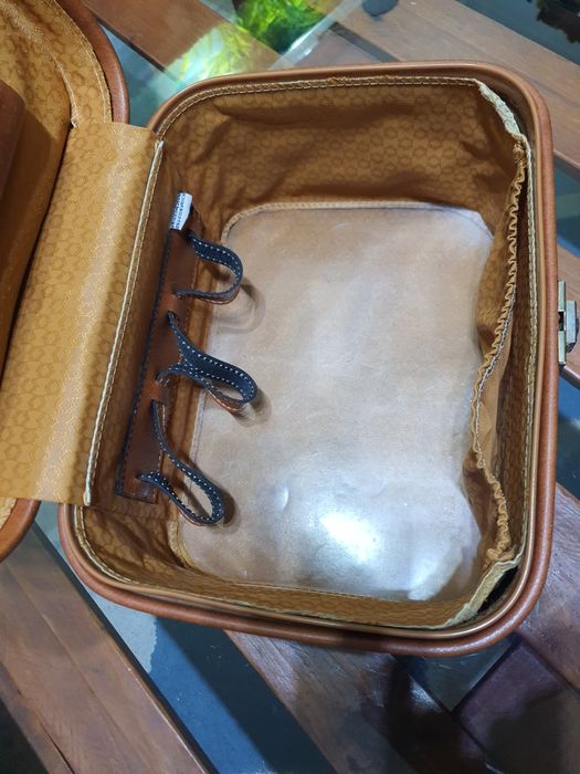 Mala de mão em pele