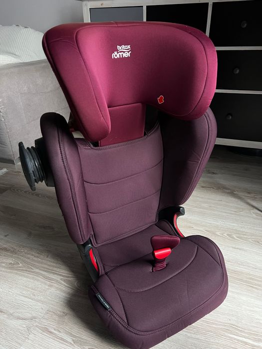 Fotelik samochodowy Britax Romer Kidfix III M 15-36 kg