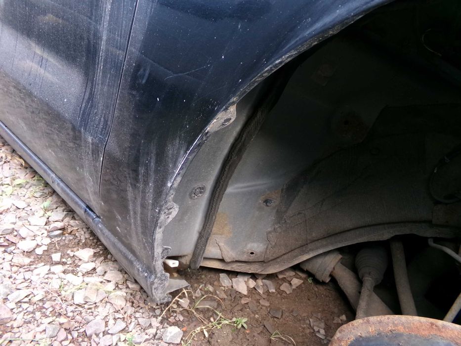 Lis55 Błotnik przedni prawy przód mazda 5 V 05r czarny wysyłka