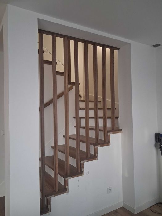 Schody drewniane i balustrady,stopnie,montaż
