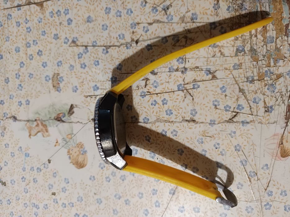 Vendo relógios de Ferrari  para homem novos bom estado