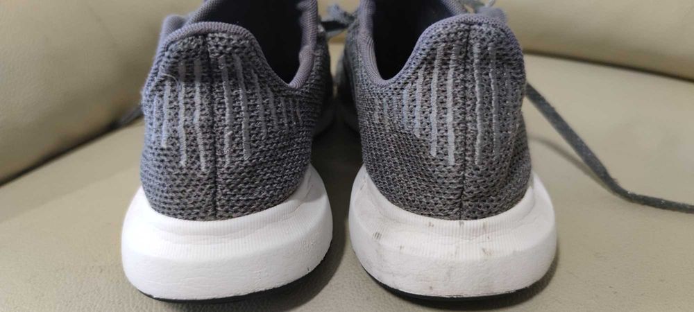 Sapatilhas de menino Adidas tam. 38