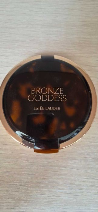 Бронзувальна пудра EsteeLau der Bronze Goddess Powder