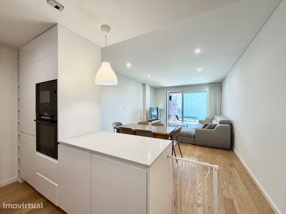 Apartamento T2, com vistas mar, a 50 metros da praia
