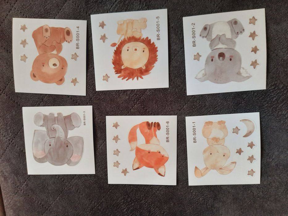 Naklejki na ścianę