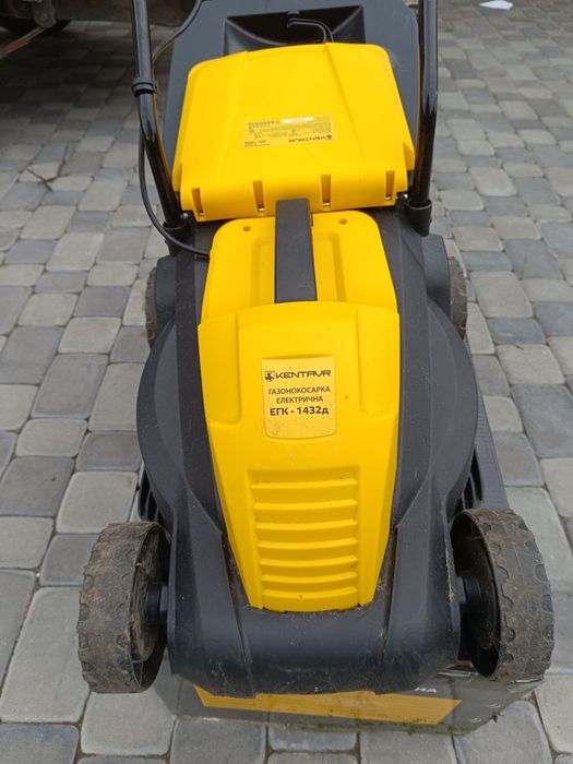 Газонокосарка електрична