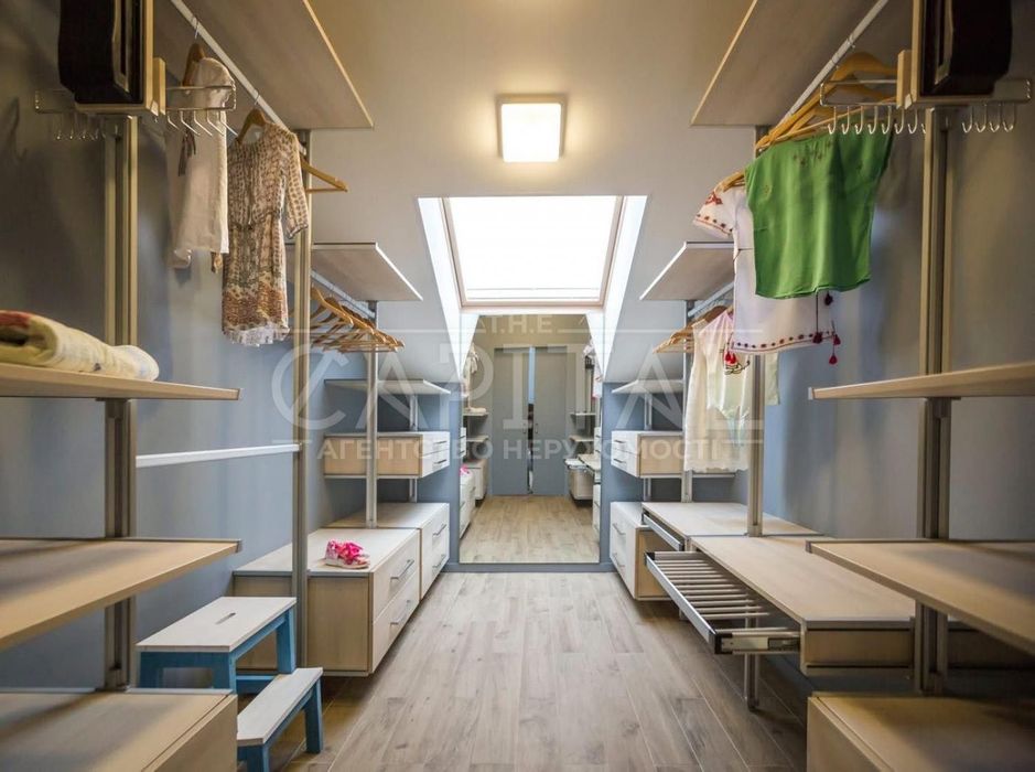 КМ КОНИК VIP будинок  Лютнева супер локація в Голосєєво