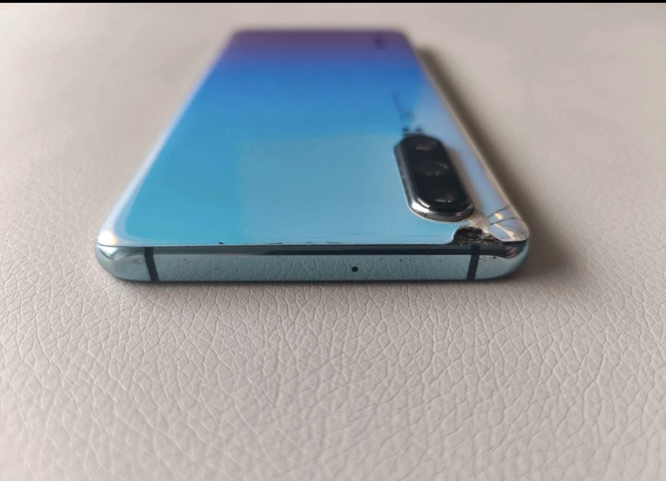 Telefon Huawei p30 z etui