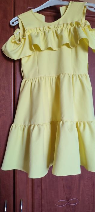 Плаття на дівчинку