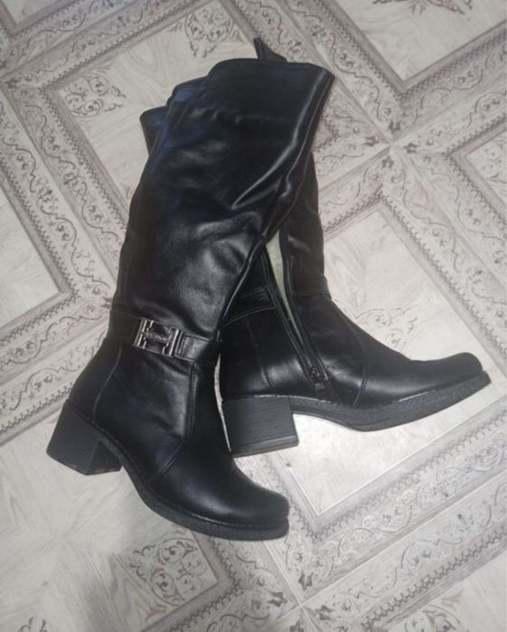 Зимові чоботи до коліна жіночі