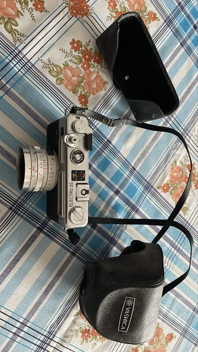 Máquina Fotográfica Yashica