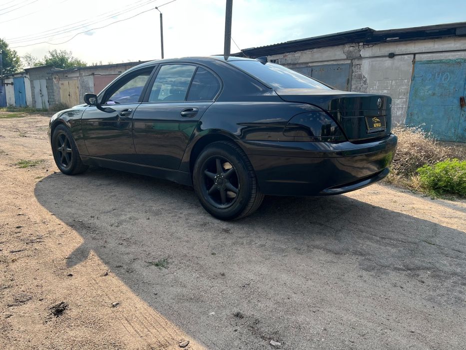 BMW  E65 4.4 бензин