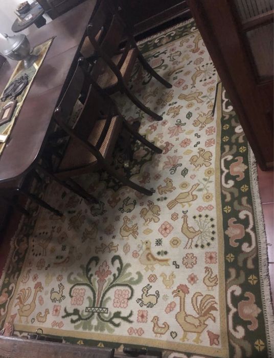 Moveis sala de jantar completa. Mesa, 6 cadeiras e movel.