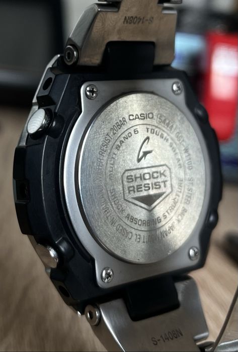 Casio g shock GST-W110D