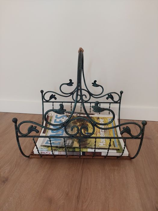 Porta  revistas de metal