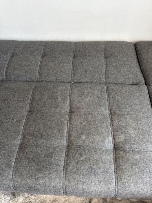 Sofa usado tecido cinzento