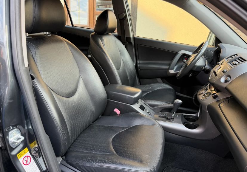 Toyota RAV4 2008 бензин 2.0 VVT-i  4WD Автомат Executive