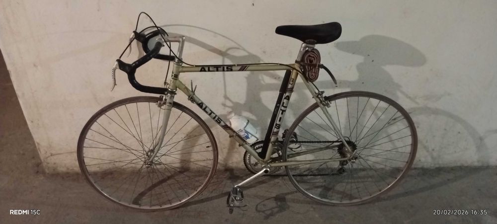 Bicicleta de ciclismo antiga