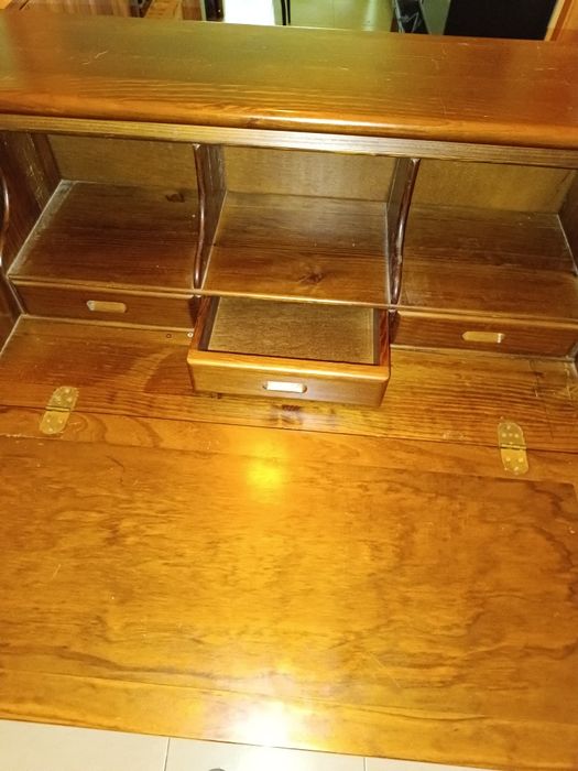 Escrevaninha de quarto ou sala