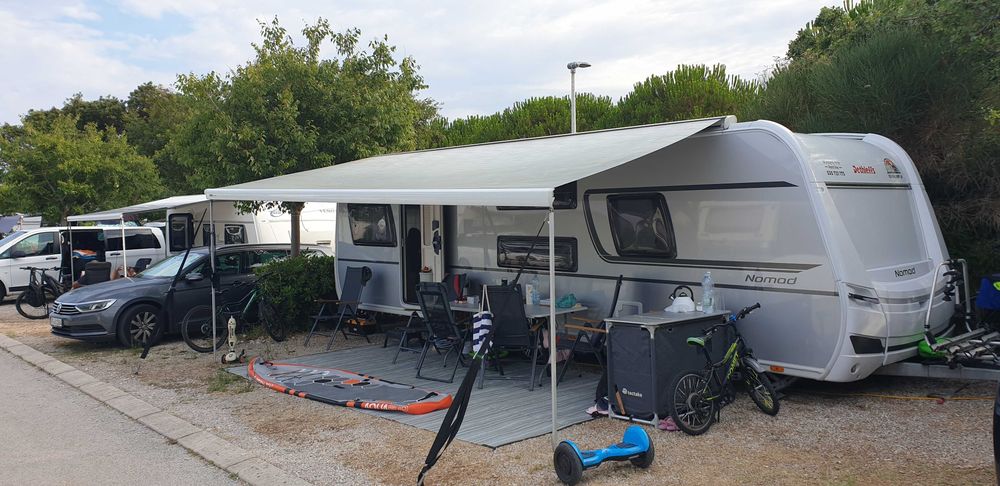 Przyczepa kempingowa Dethleffs Nomad 730 FKR Wynajem campingowa