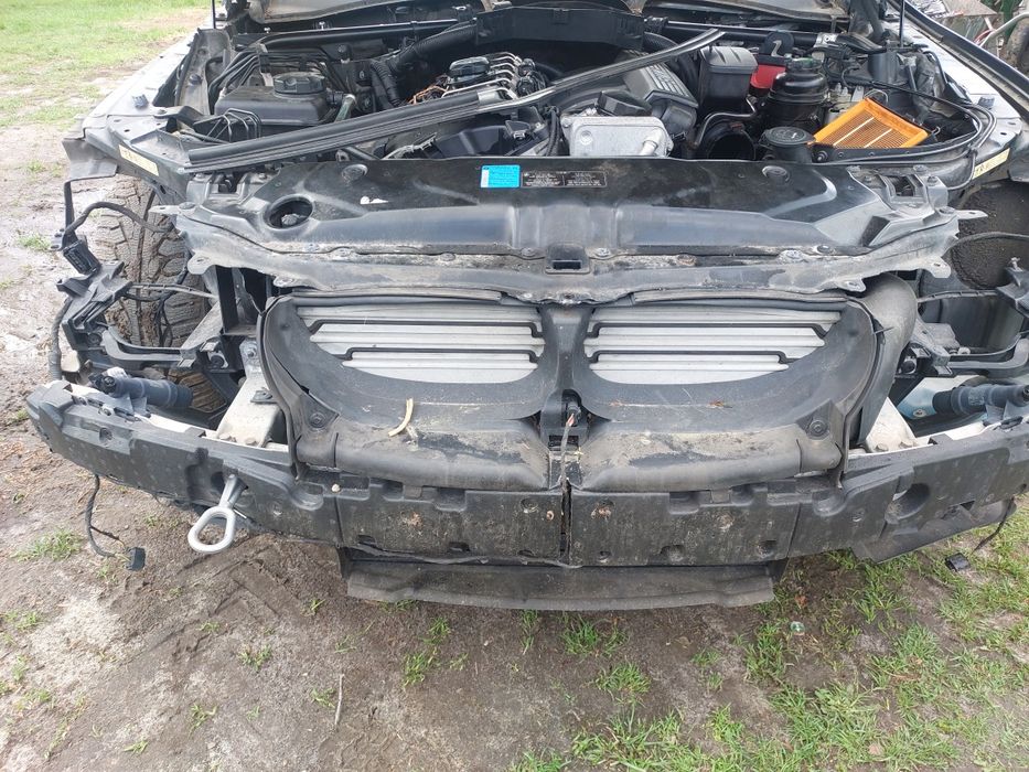 Pas przedni chłodnice bmw e60 e61 Lift spryskiwacze xenon