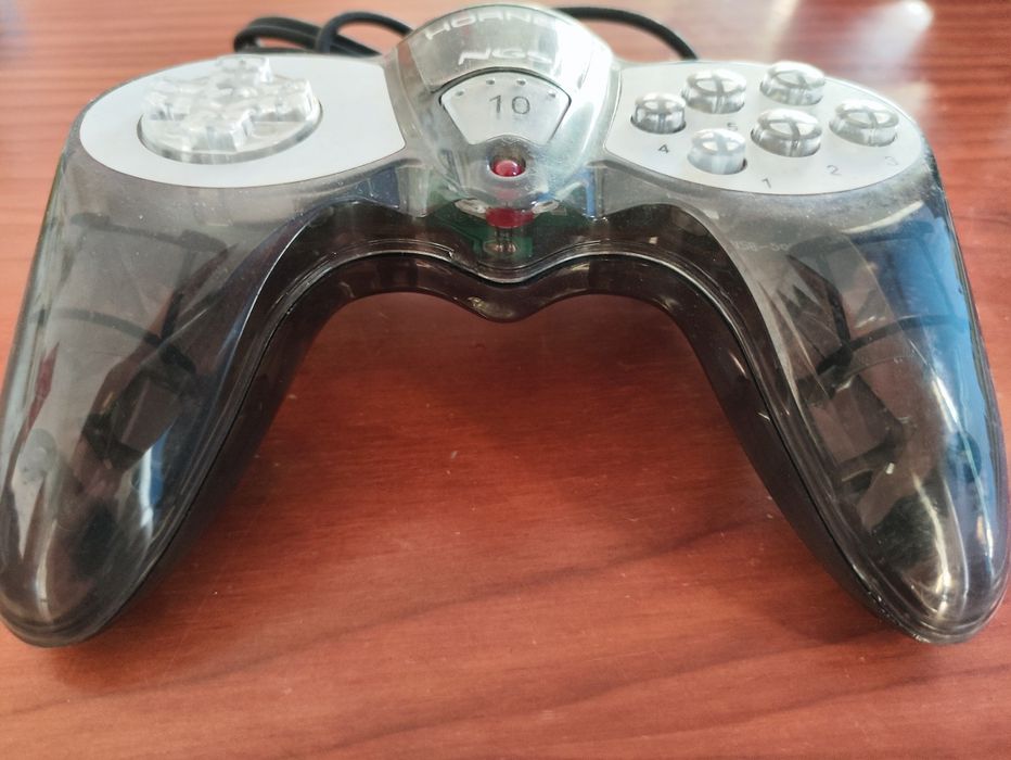 Gamepad NGS USB nunca usado.