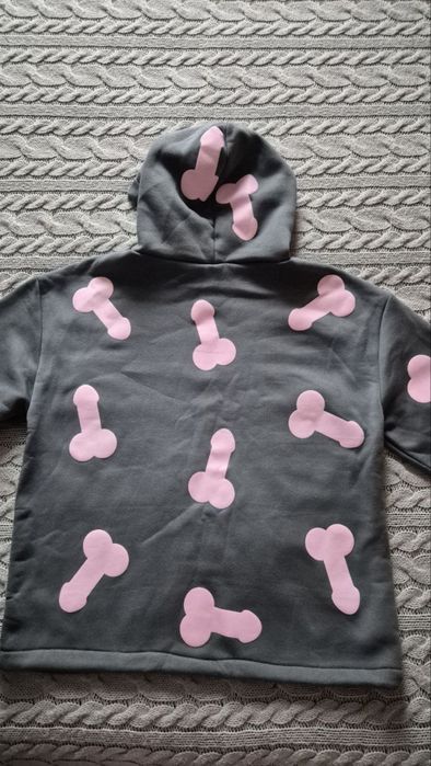 Сіра кофта з рожевими вставками