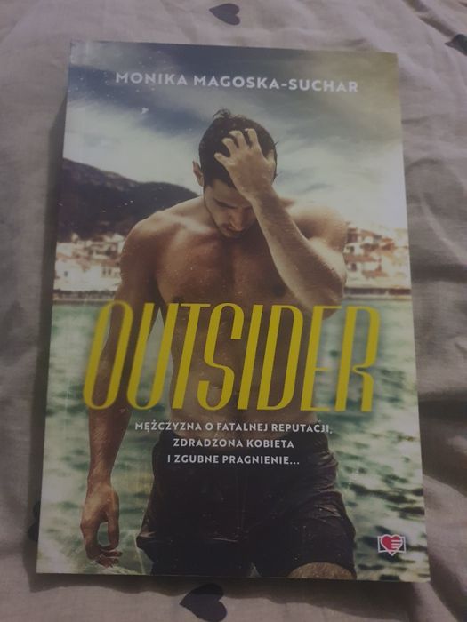 Książka Moniki magoska suchar. Outsider