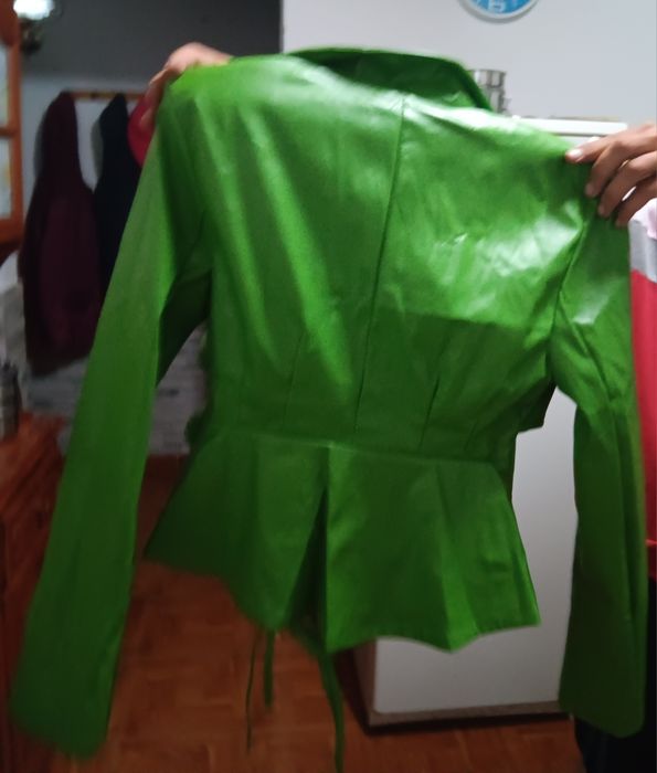 Vendo roupa nova preço simbolico.