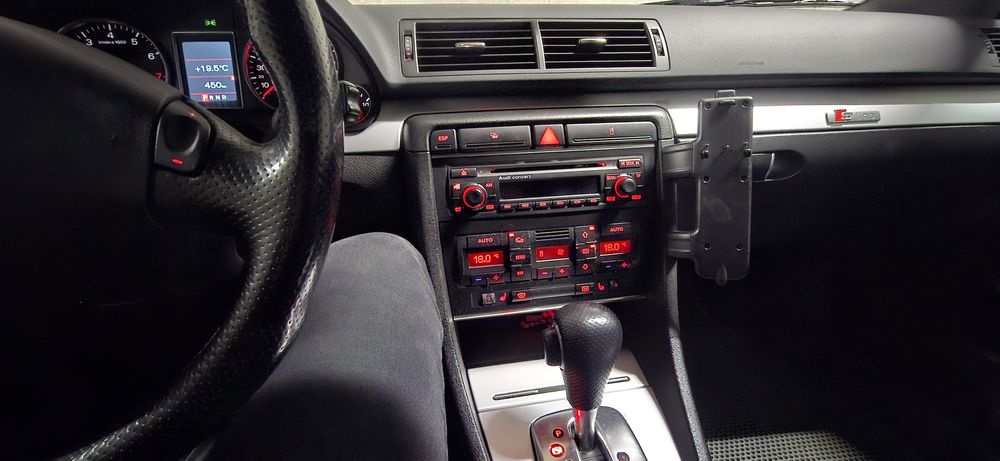 Audi # A4B6 GAZ #