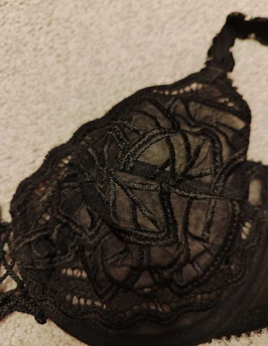 Miękki biustonosz marki Lejabi w rozmiarze 80C