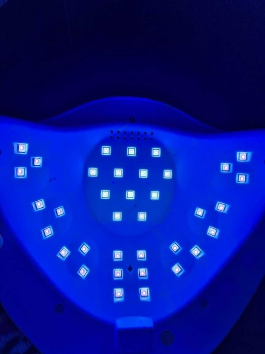 Лампа для манікюра