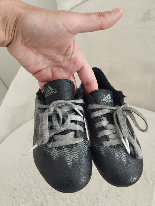 Buty piłkarskie, korki r. 29/30 Adidas