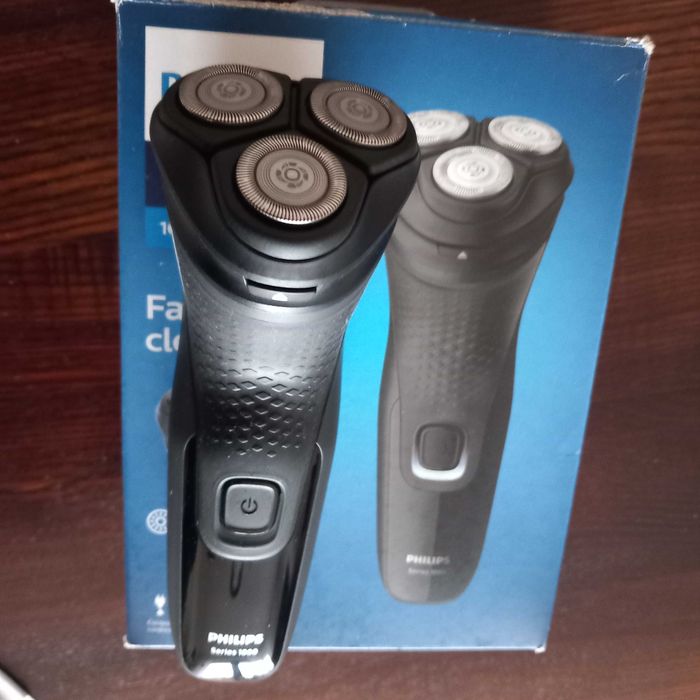 Maszynka do golenia PHILIPS 1000 seria S1232/41, jeszcze na gwarancji