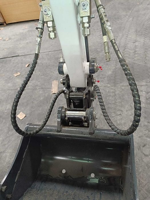Giratória Kubota 2.5 ton LTMG LTE25 ar condicionado