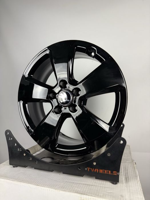 Диски R17 5.112 ET:48 Шкода а5 а7 Гольф Джета