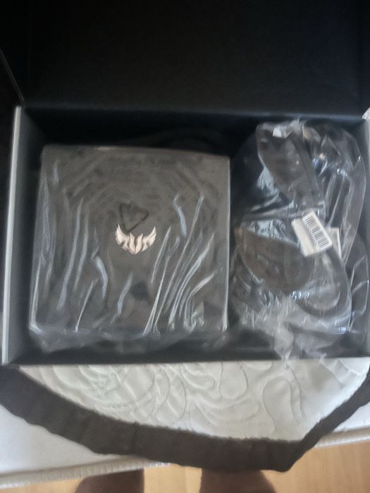 Vendo Fonte Alimentação Asus Tuf Gaming 750 em muito bom estado