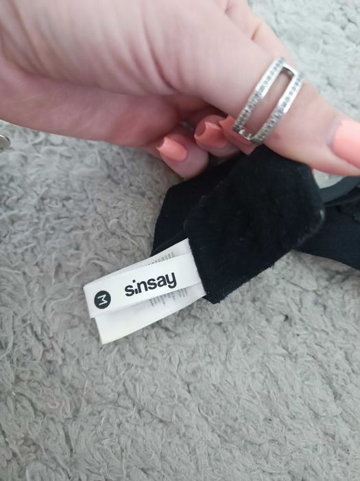 Stanik damski czarny r M Sinsay bez fiszbin