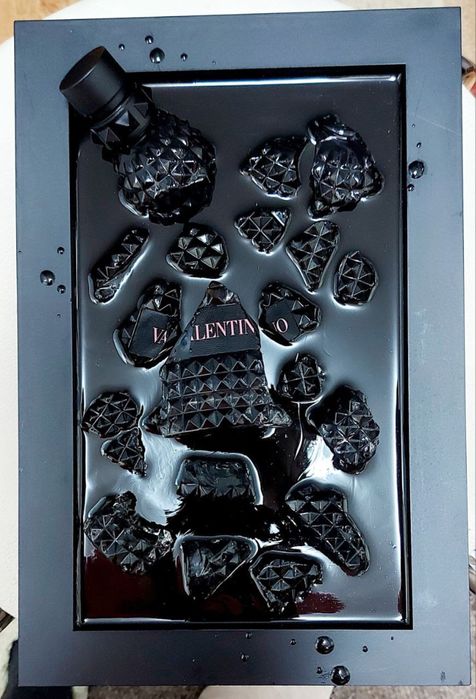 Авторська картина з флакону Valentino