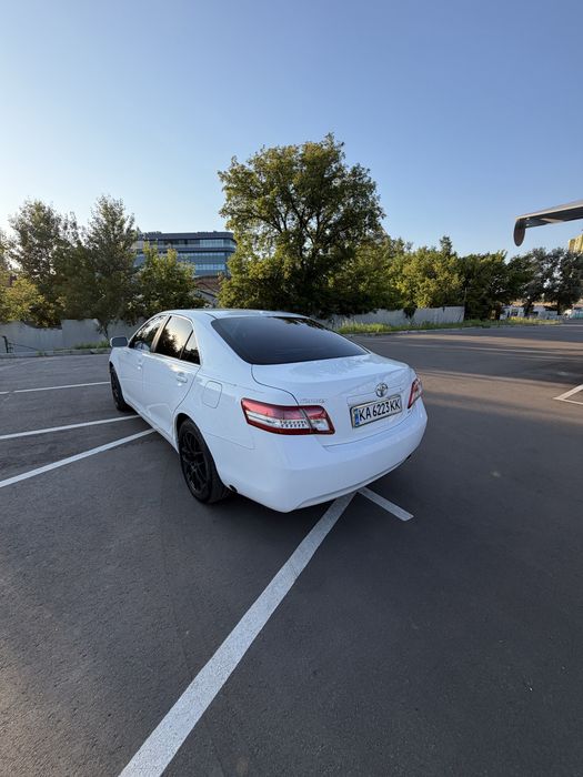 Toyota Camry 2,5 не бітая 100% рідний пробіг
